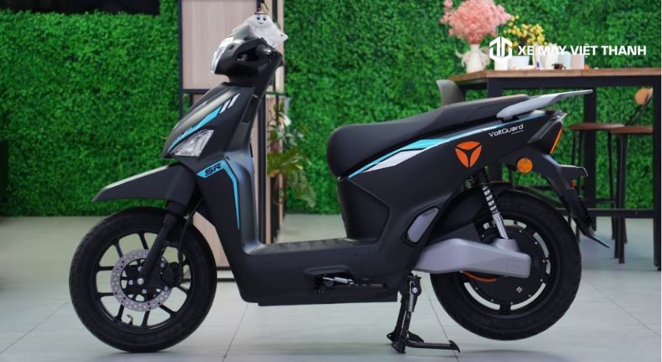 Tổng quan thiết kế xe máy điện voltguard-p-l màu đen