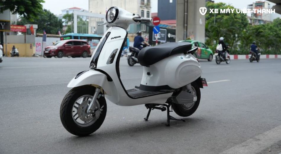 Vì sao xe máy điện kiểu dáng Vespa phù hợp với nữ giới