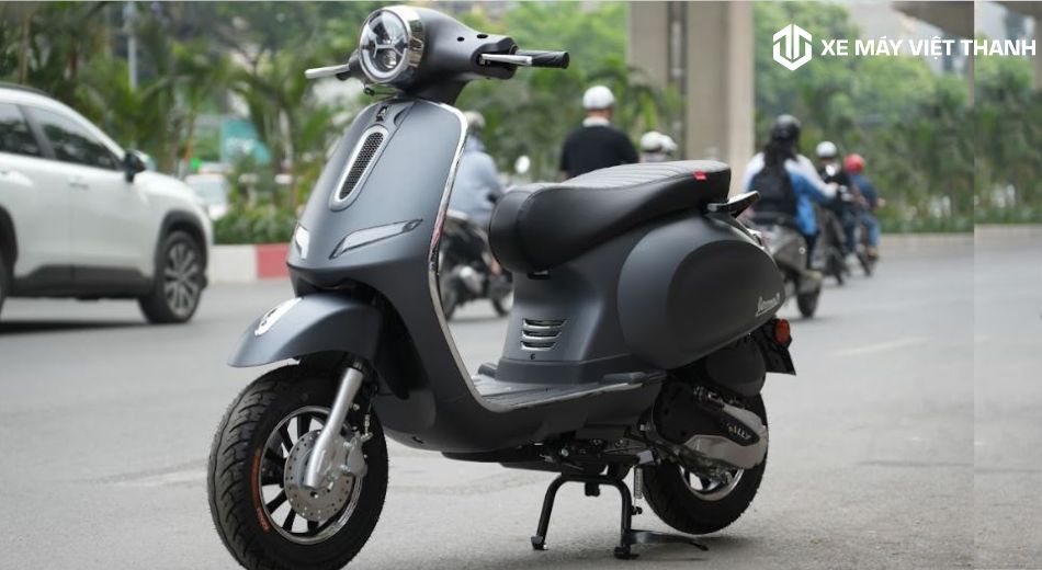 Điều khiển xe 50cc không đủ tuổi bị phạt bao nhiêu tiền
