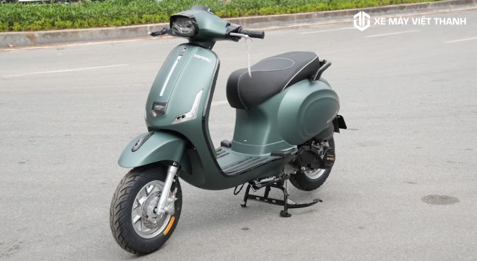 Xe ga Diamond Plus 50cc màu xanh thời thượng