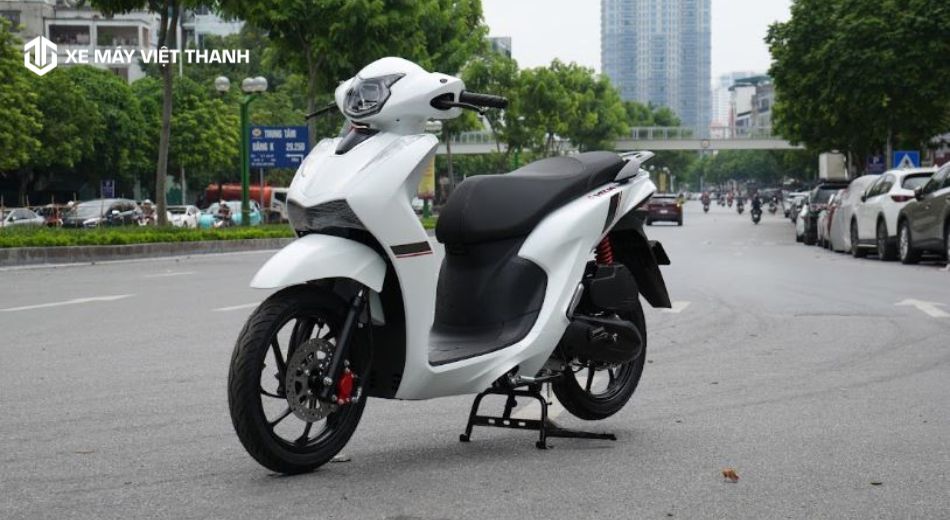 Mẫu xe Velia 50cc màu trắng đẹp cá tính