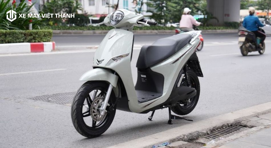 Đảm bảo việc lái xe máy điện luôn an toàn - Cách đi xe máy điện an toàn