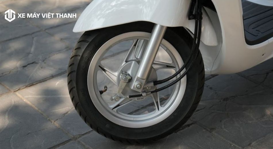 cấu tạo xe máy 50 phân khối gồm bánh xe