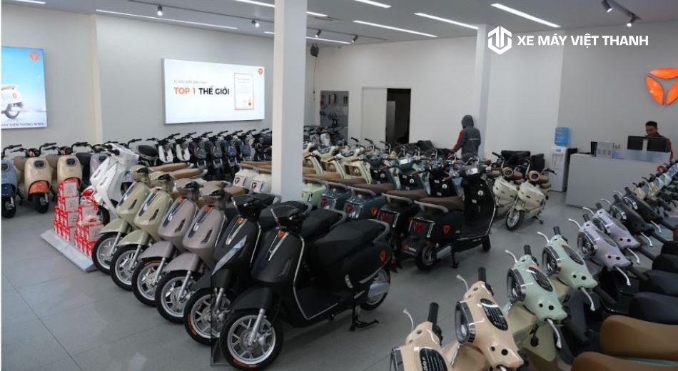 Chọn mua xe máy điện tại đại lý uy tín