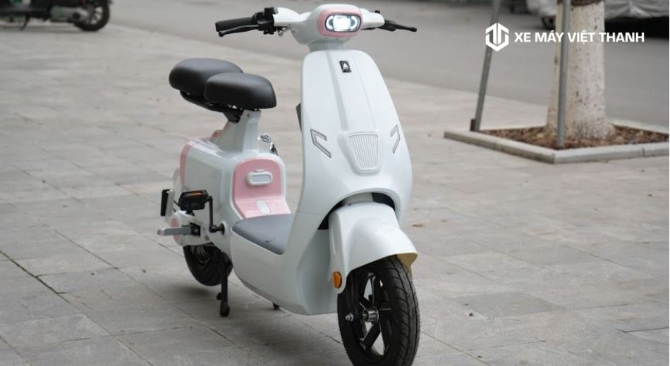 Điều khiển xe đạp điện có cần đội mũ bảo hiểm không