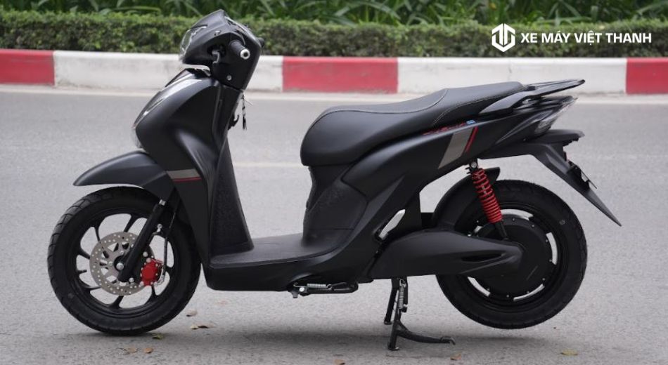 Mẫu xe máy điện Espero Velia E màu đen