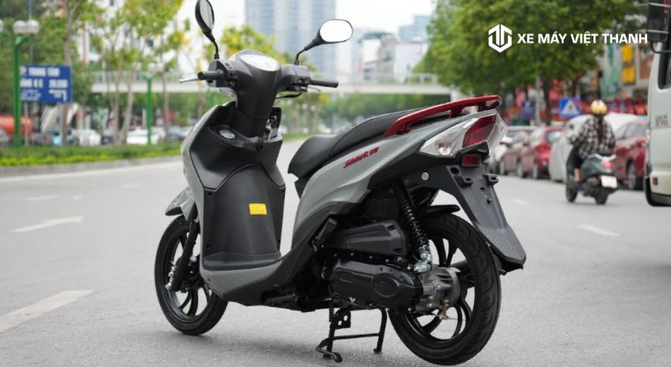 Mẫu xe Shark 50cc FI giống xe Vision