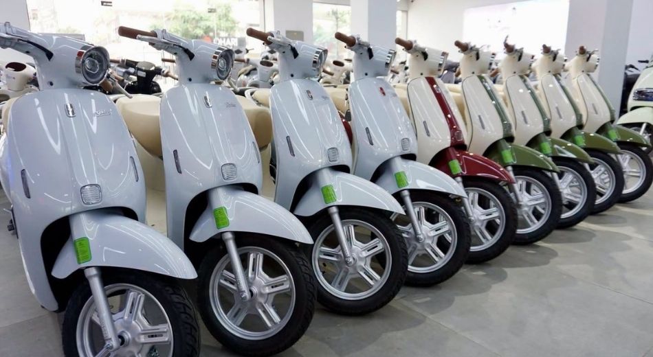 Nên Mua Xe Máy Điện Hay Xe 50cc? Loại Nào Tốt Hơn?
