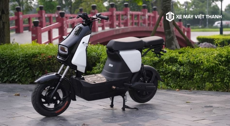 Mẫu xe máy điện VinFast Amio S nhỏ xinh