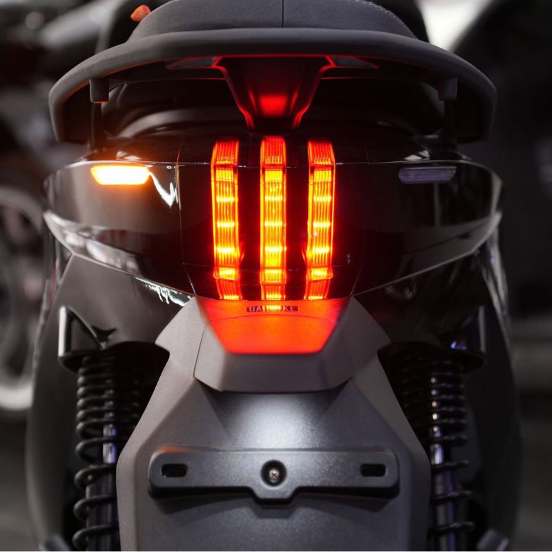 den-sau-xe-datbike-quantum-s1