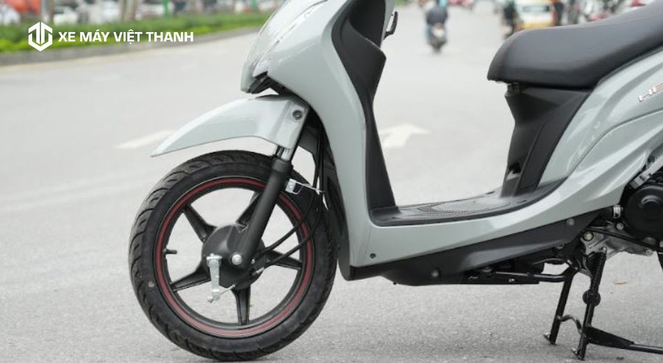 Kiểm tra độ căng của lốp xe 50cc