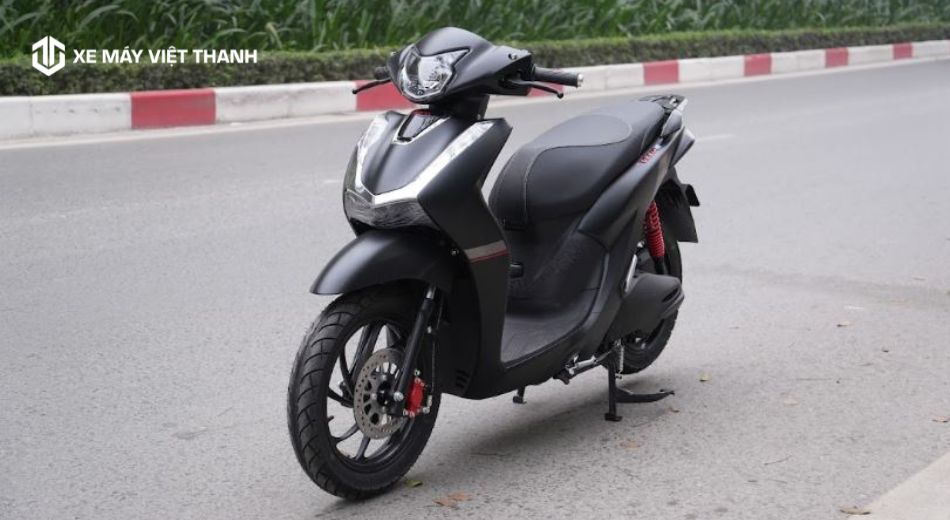 Mẫu xe máy điện Velia e dành cho nam