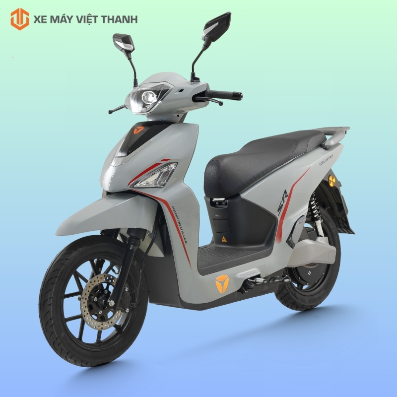 Xe máy điện Yadea Volguard U50 chính hãng màu xám cá tính