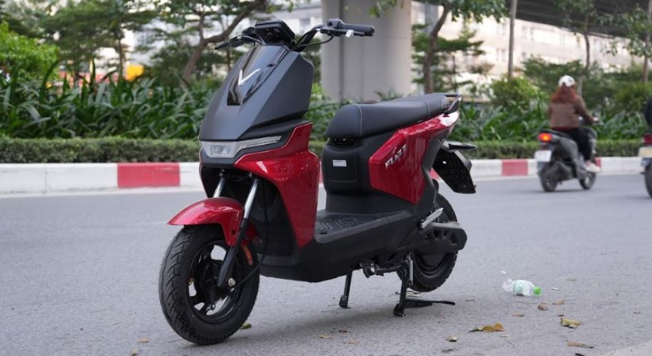 Sạc Xe Điện Khi Chưa Hết Pin – Có Nên Hay Không?