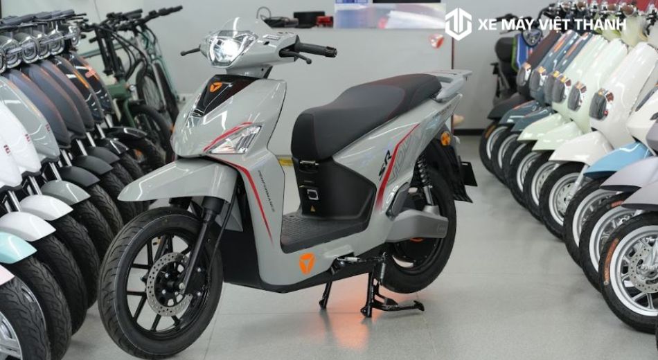 Mẫu xe máy điện dáng SH Voltguard U50