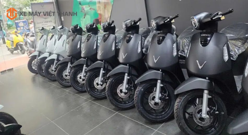 Cách để xe máy điện màu đen luôn như mới