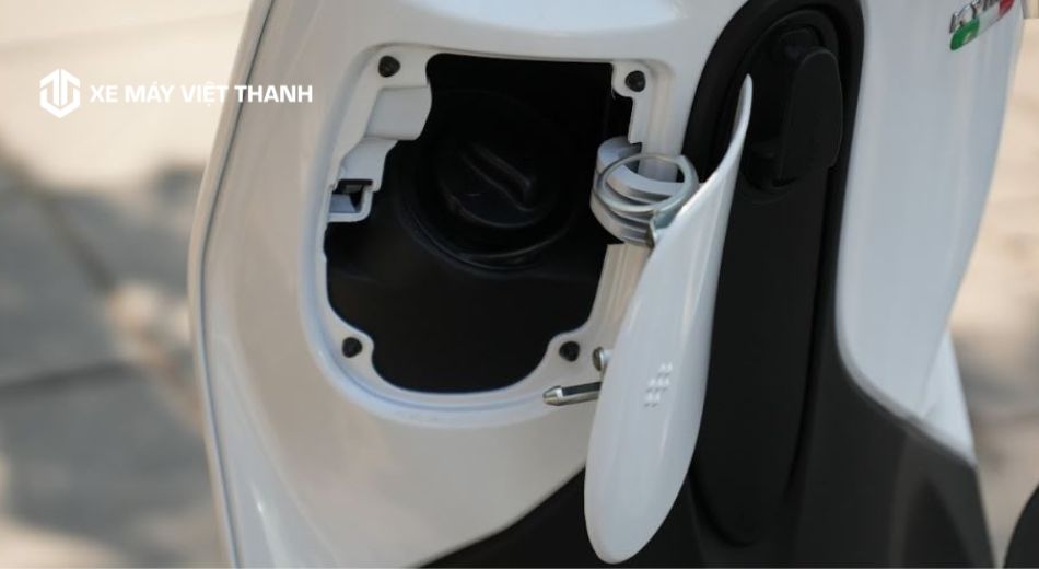 cách làm xe 50cc mạnh hơn khi đổ xăng đúng thời điểm