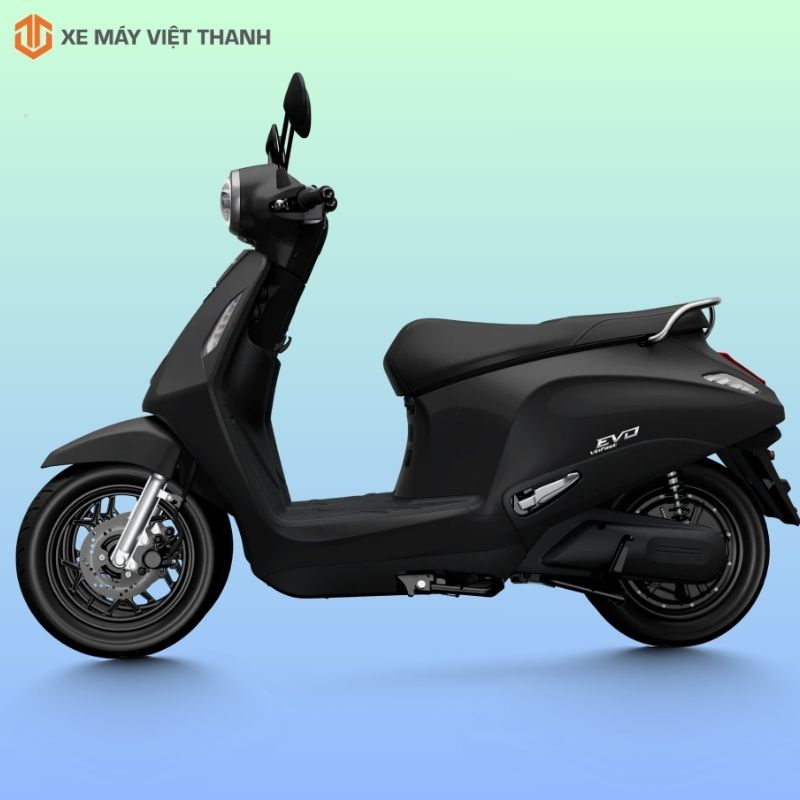 Xe máy điện VinFast Evo Max đổi pin chính hãng màu đỏ đen bóng