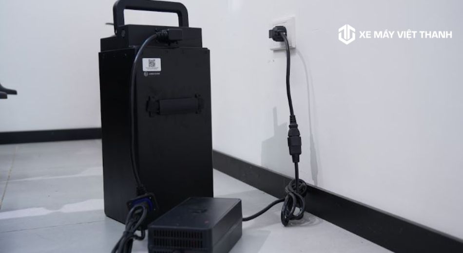 Dấu hiệu nhận biết pin xe bị chai