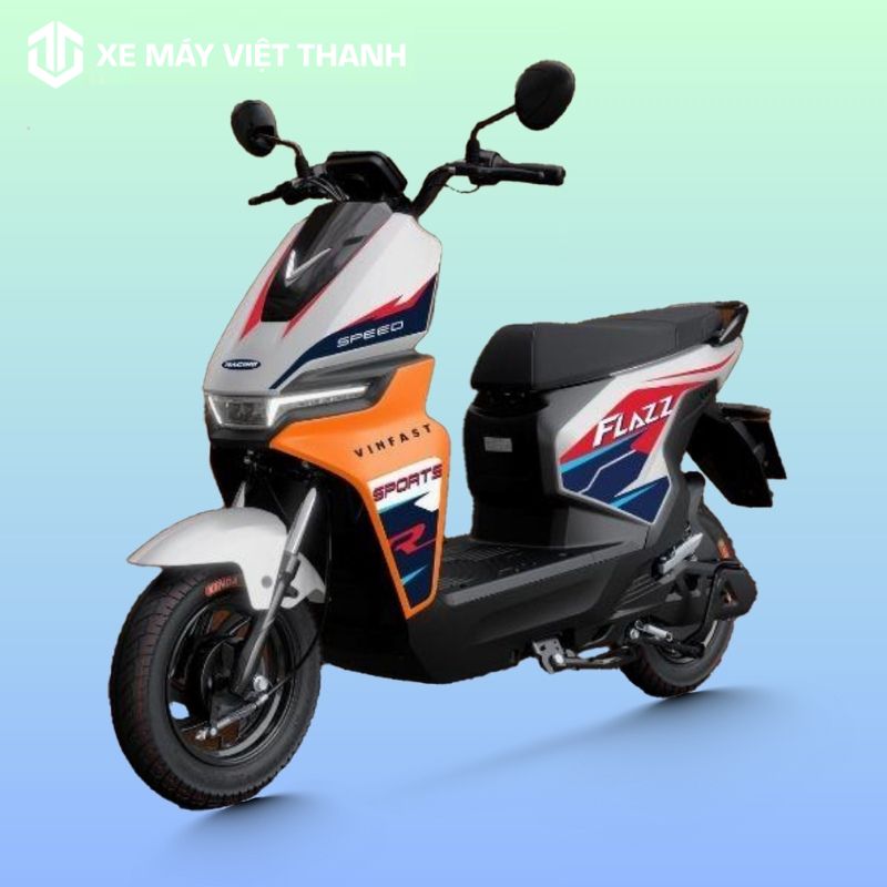 Mẫu xe ViNFast Flazz Max màu trắng cam