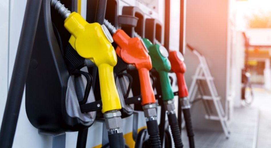 Xăng E10 có trộn được với các loại xăng khác không