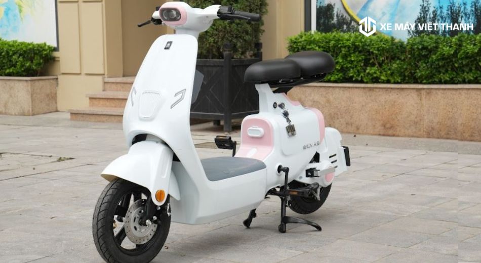 Xe điện có bàn đạp là gì