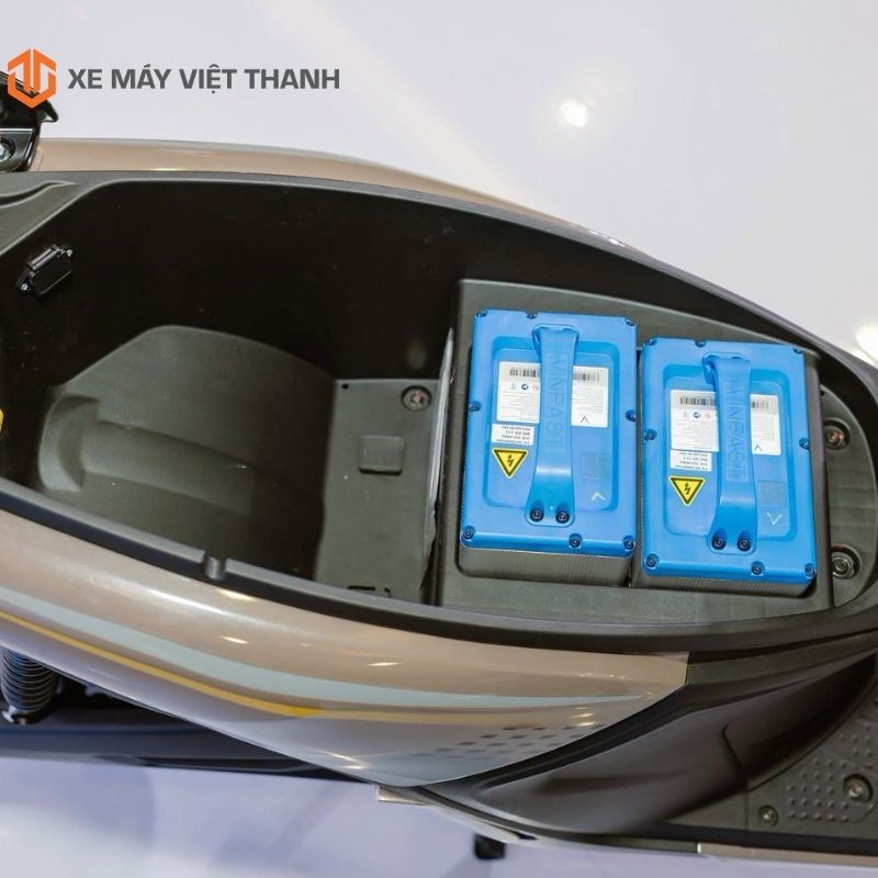 Cốp xe máy điện VinFast Kinet