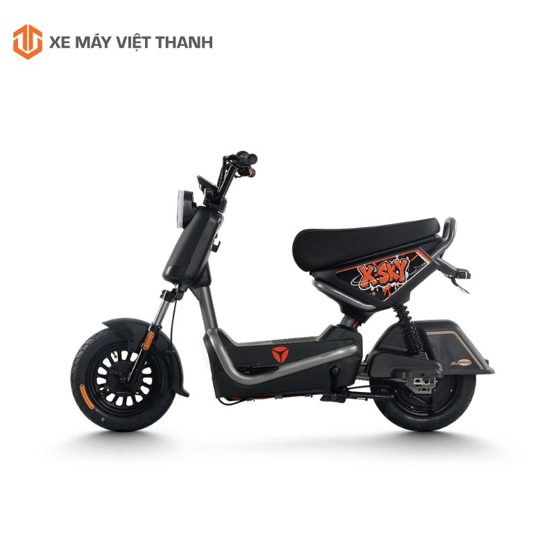 Xe máy điện Yadea X-Sky Lite đen nhám
